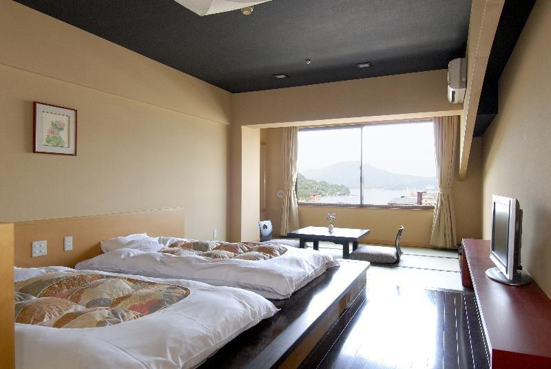 Livemax Resort Aki Miyajima Хацукаити Экстерьер фото
